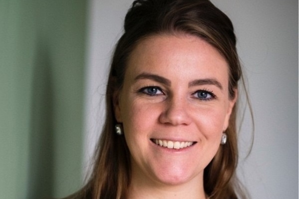 Portret van Jonne Wiessner van Logius.